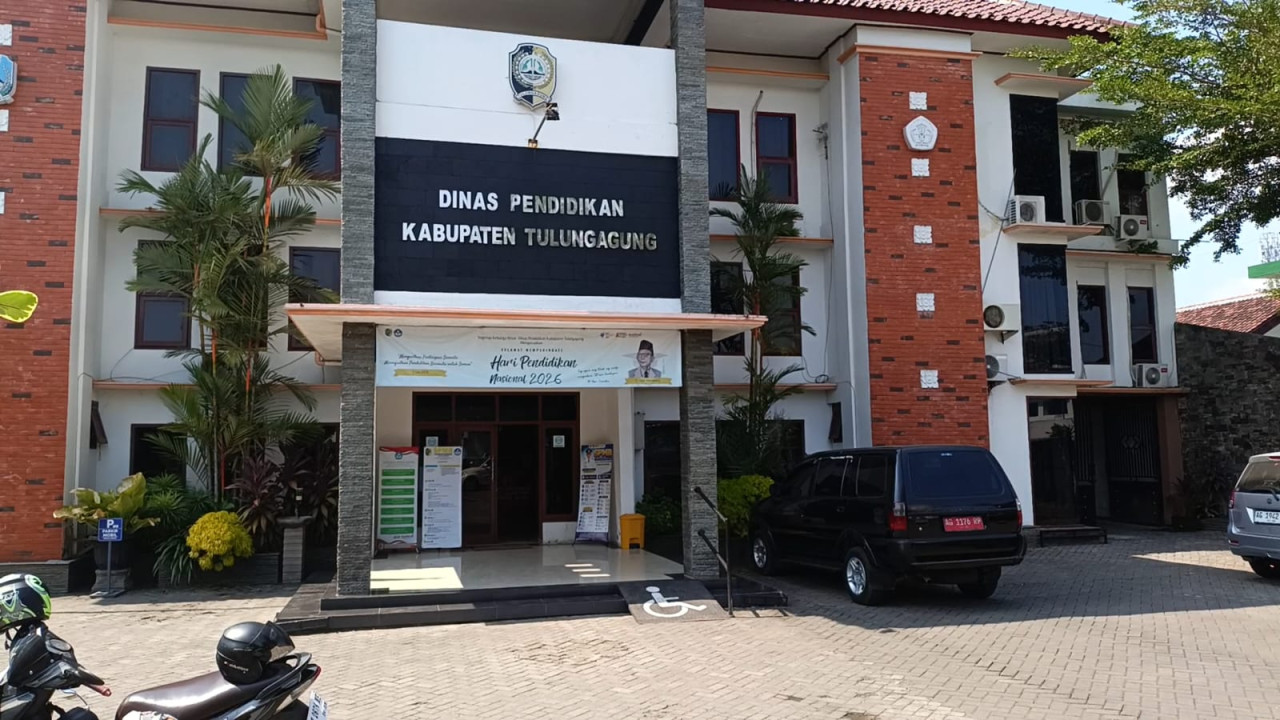 Kantor Dinas Pendidikan Tulungagung. (Foto: Bramanta/jatimnow.com)