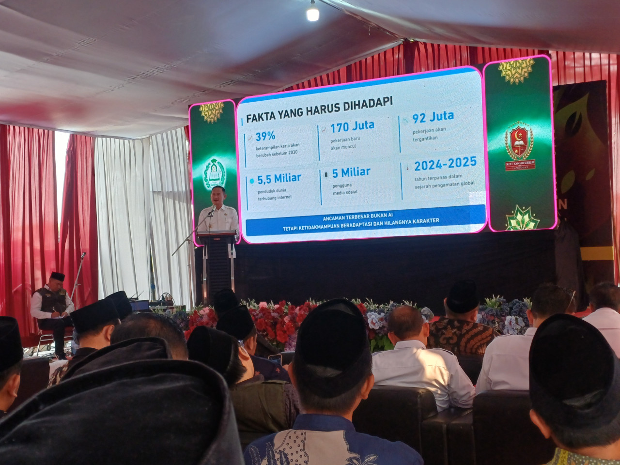 Kuliah Umum Perdana INSA Lamongan, Bupati Yes Dorong Pertumbuhan SDM