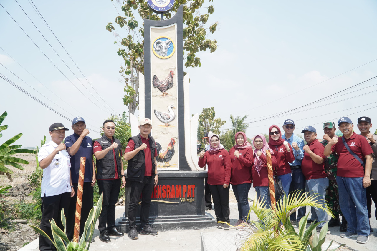 Peresmian Tugu Desa Binaan Pemerintah Kabupaten Lamongan di Desa Klagensrampat, Kecamatan Maduran, Lamongan. (Foto: Humas Pemkab Lamongan for jatimnow.com)