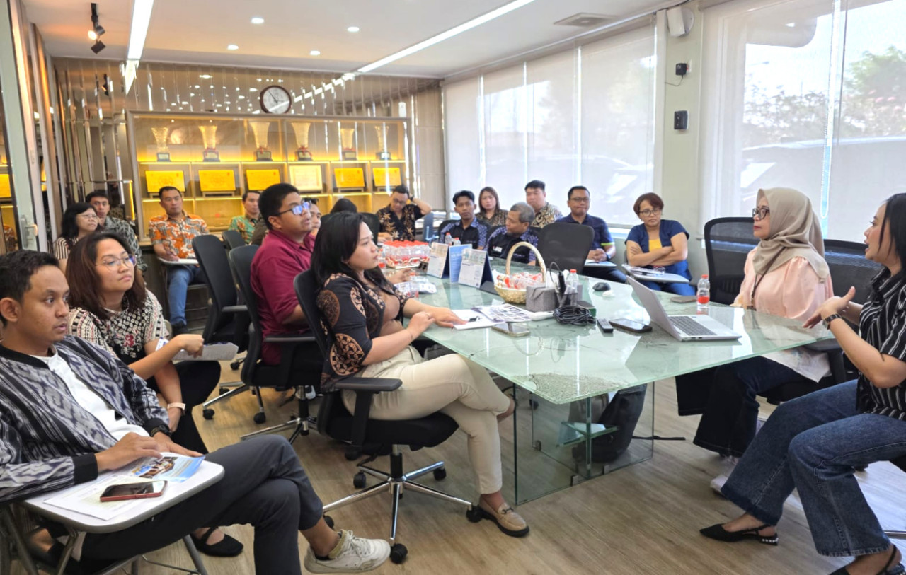 BPJS Ketenagakerjaan Surabaya Karimunjawa mengedukasi pekerja PT MAGI tentang MLT, JMO, dan Program Sertakan untuk memperkuat perlindungan. (Foto: Ali Masduki/jatimnow.com)