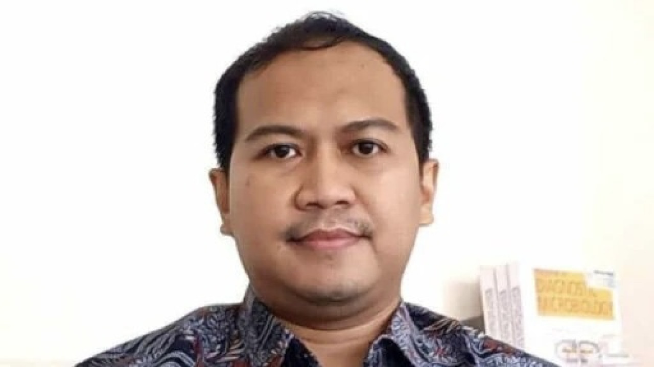Ketua Lembaga Penyakit Tropis (LPT) sekaligus dosen Fakultas Kedokteran (FK) Universitas Airlangga (UNAIR), dr. Priyo Budi Purwono. (Dok. Pribadi)