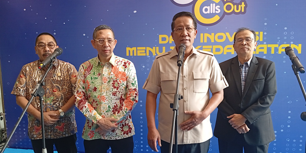 Menteri Hukum Supratman Andi Agtas dalam acara What’s Up Campus Calls Out ke-4 bertema “Masa Depan Indonesia: Dari Inovasi Menuju Kedaulatan” di Universitas Airlangga. (Foto: Sujianto/jatimnow.com)