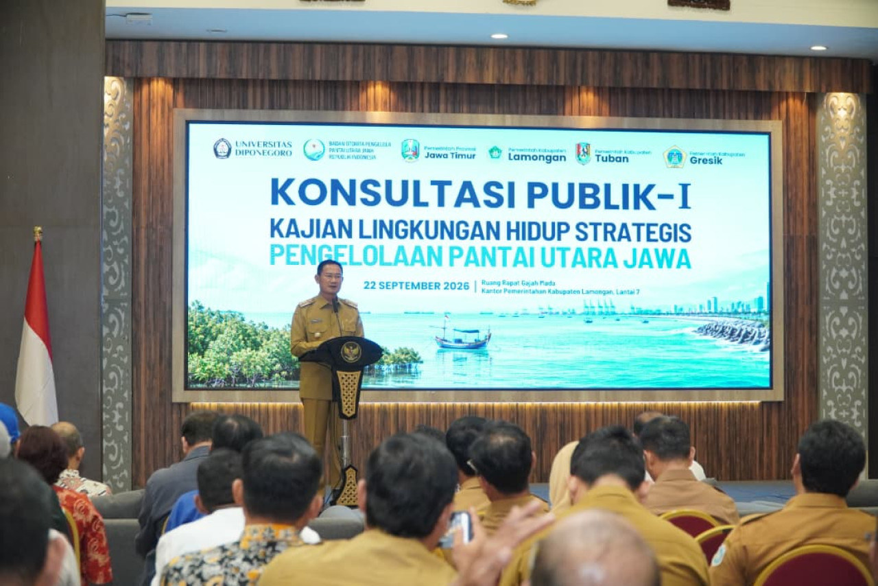 Bupati Lamongan, Yuhronur Efendi saat membuka konsultasi publik I KLHS pengelolaan Pantura Jawa. (Foto: Kominfo Lamongan for jatimnow.com)