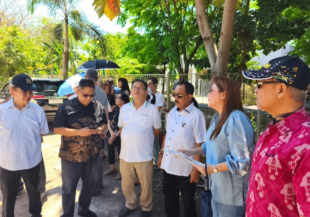 Armuji Tantang DPRKPP Segel Kosan di Perumahan Dharmahusada Permai Surabaya