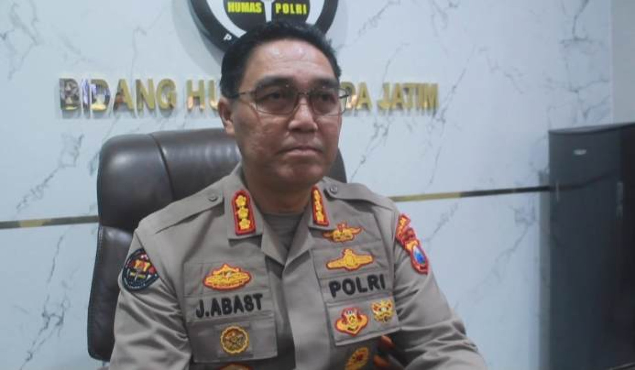 Kabidhumas Polda Jatim Kombes Pol Jules Abraham Abast. (Foto: Sujianto/jatimnow.com)