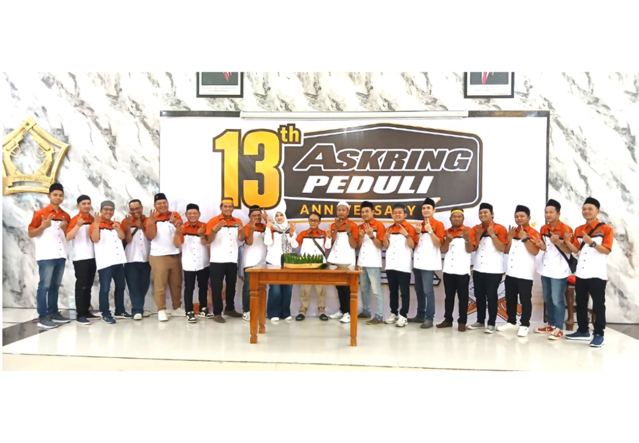 Komunitas Askring Peduli merayakan ulang tahun ke-13 dengan menyantuni ratusan anak yatim dari 13 panti asuhan di Surabaya dan Sidoarjo. (Foto: Askring for jatimnow.com)