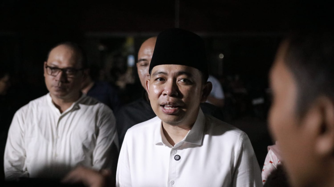 Bupati Jember Muhammad Fawait meninjau revitalisasi SDN Tanggul Kulon 01 dan rencana pembenahan Alun-Alun Tanggul. (Foto: Diskominfo/jatimnow.com)