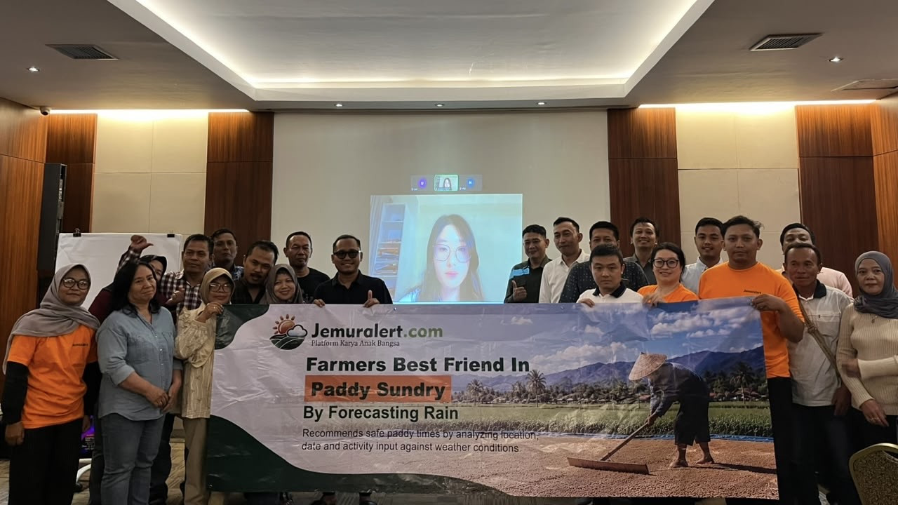 Remaja asal Kediri, Jocelyn Cheryl Setiobudi, yang mengembangkan inovasi digital bernama Jemuralert.com. (dok. pribadi)