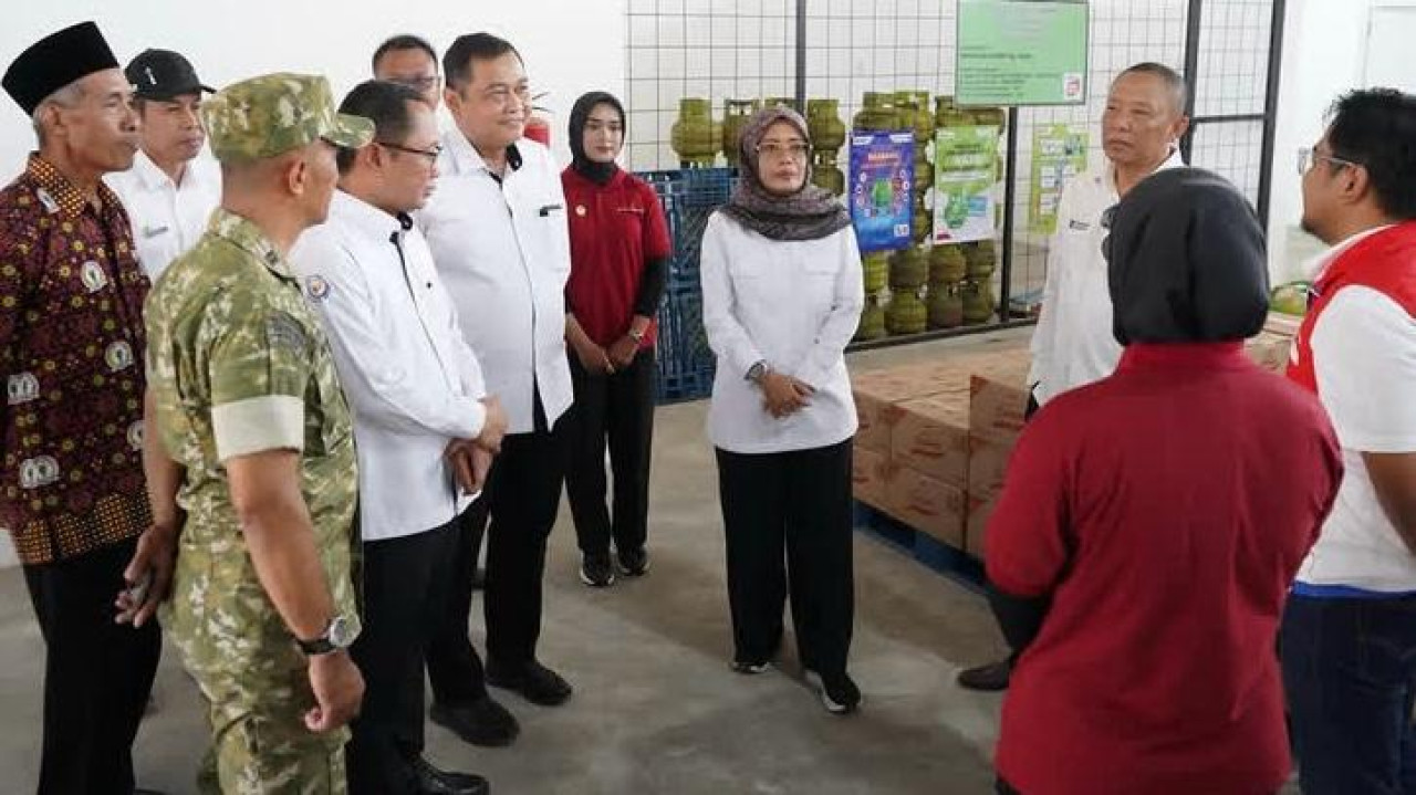 Wakil Bupati Kediri, Dewi Mariya Ulfa, saat menerima kunjungan Kementerian Kelautan dan Perikanan (KKP) di KDKMP Desa Tiru Kidul. (Foto: Pemkab Kediri/jatimnow.com)