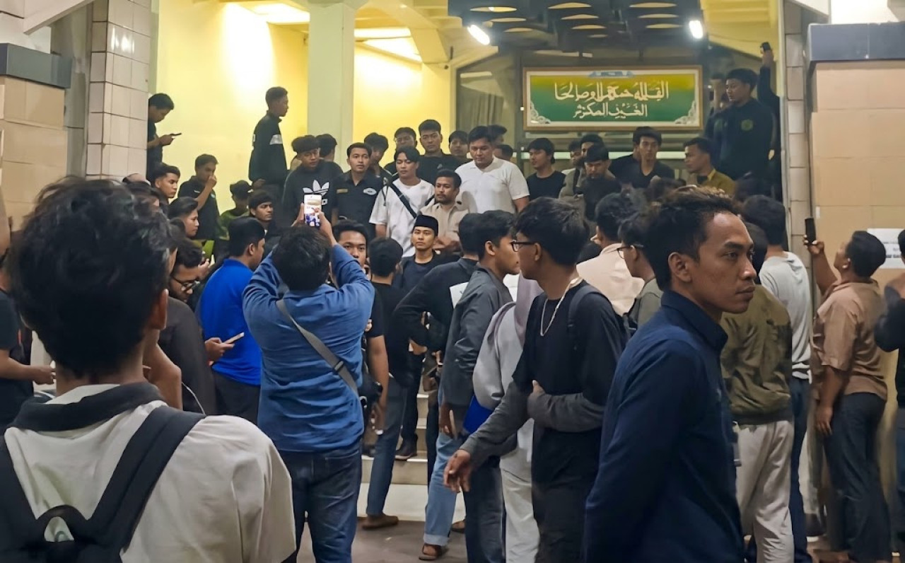 Konferensi Cabang (Konfercab) XLIV PMII Surabaya, Minggu (04/10) ricuh. (Foto/jatimnow.com)