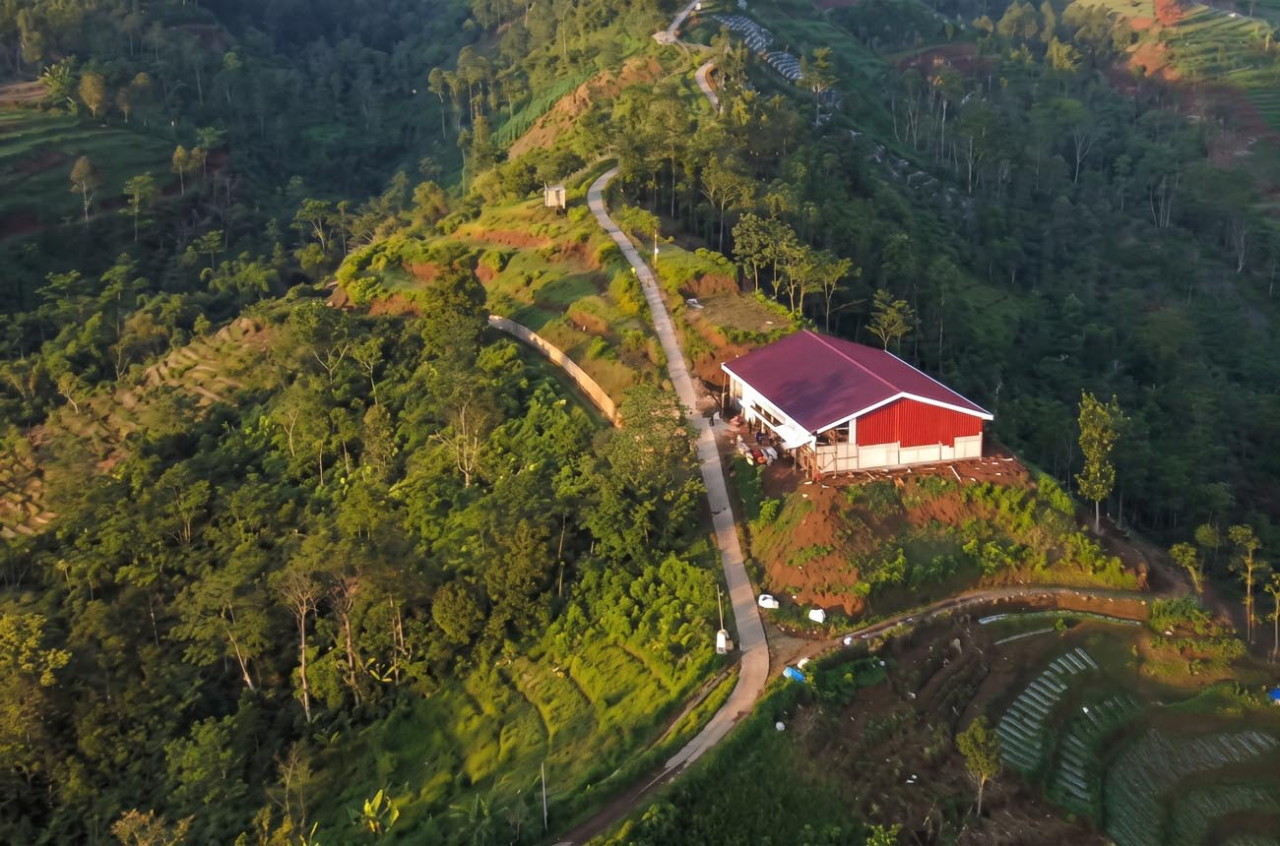 Kopdes Merah Putih tertinggi secara geografis berada di Desa Kediten, Kecamatan Plantungan, Kabupaten Kendal, Jawa Tengah. (Foto/Instagram)