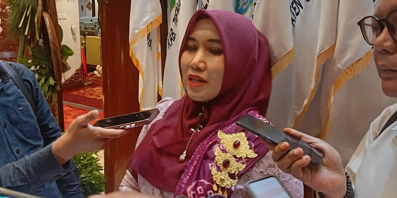 Ning Lia usai mengikuti rapat paripurna istimewa peringatan Hari Jadi ke-81 Provinsi Jawa Timur di Gedung DPRD Jatim, Jalan Indrapura, Surabaya. (Foto: Sujianto/jatimnow.com)