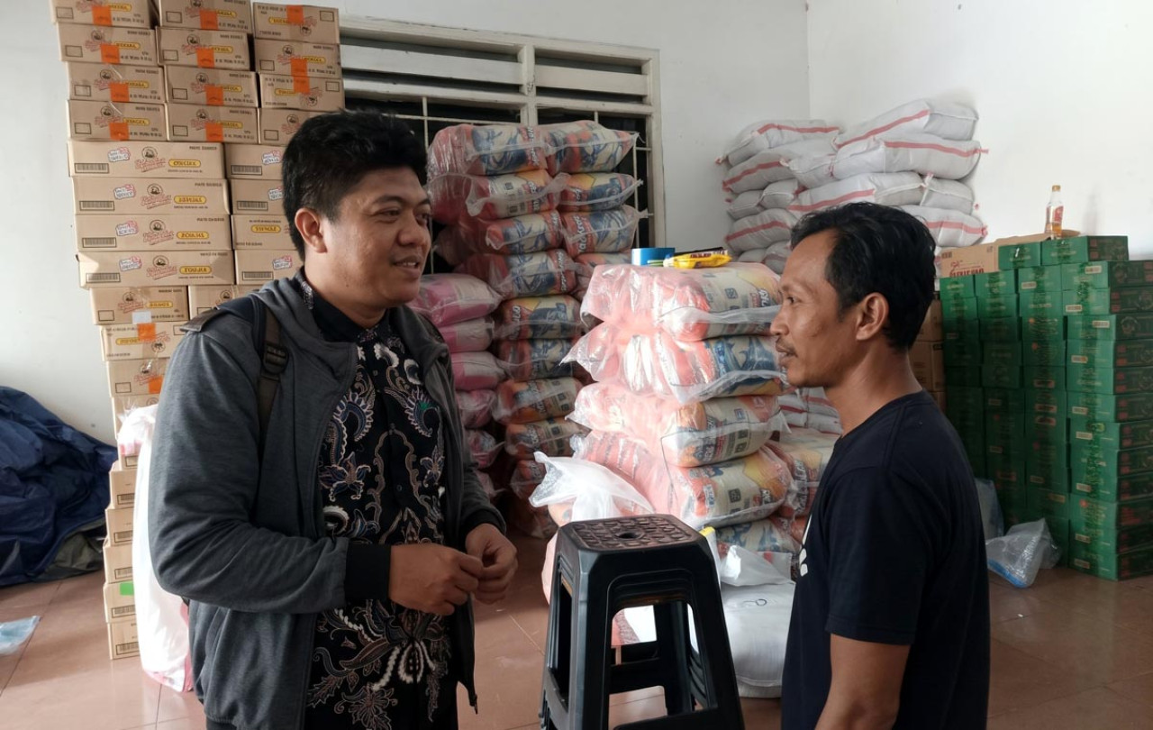 Dani Antok Sujarwo sukses menjaga stok sembako dan memperbesar skala bisnisnya di Surabaya berkat sokongan modal kerja serta layanan digital BRI. (Foto/jatimnow.com)