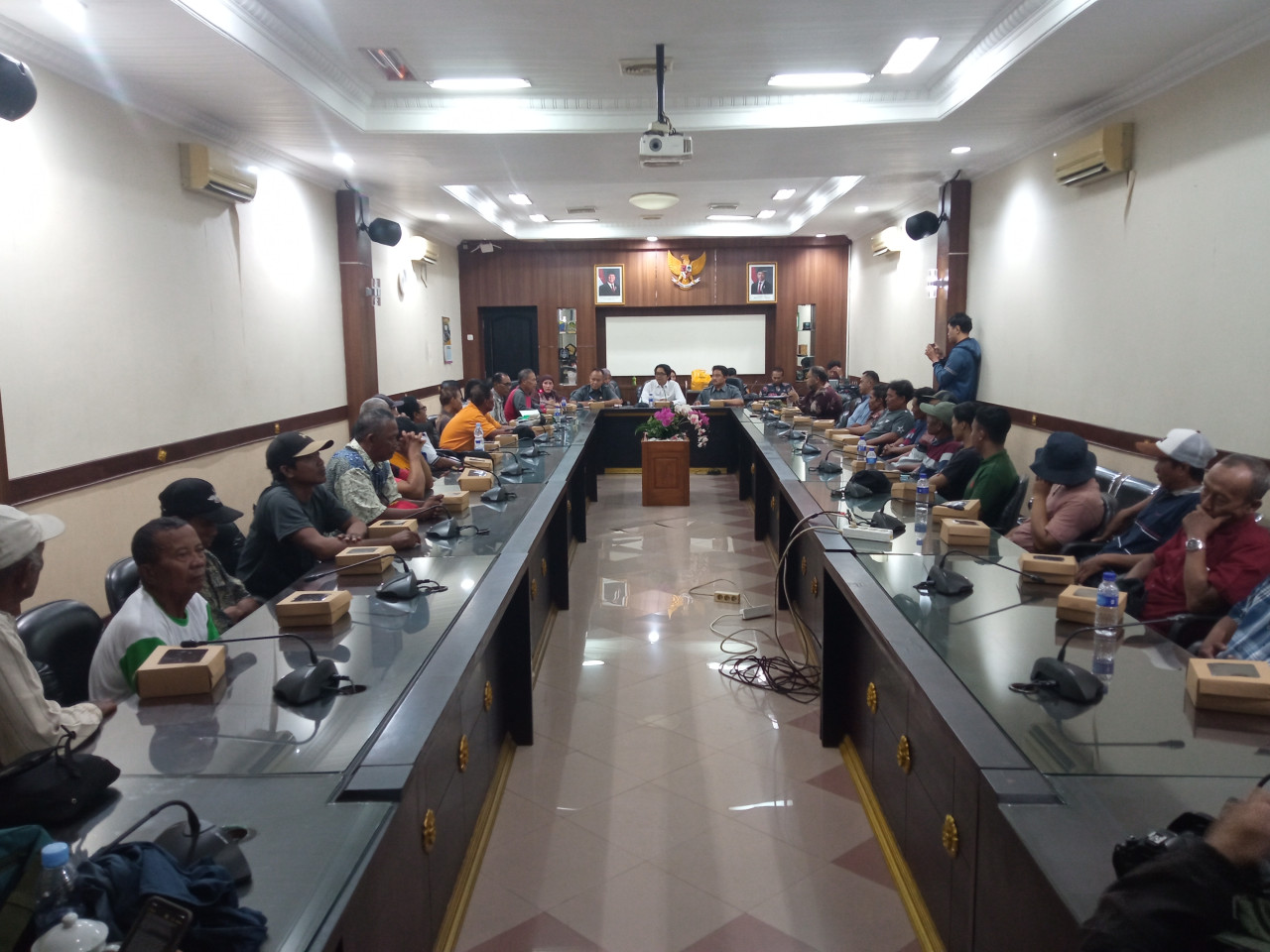 Terhambat Urus SK dan Kesulitan Pupuk, Poktan Wadul ke DPRD Jember