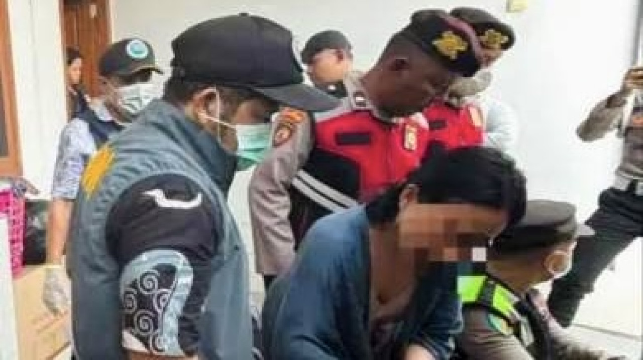 Razia Kos di Dupak Surabaya: 19 Penghuni Dites Urine, 4 Orang Positif Narkoba