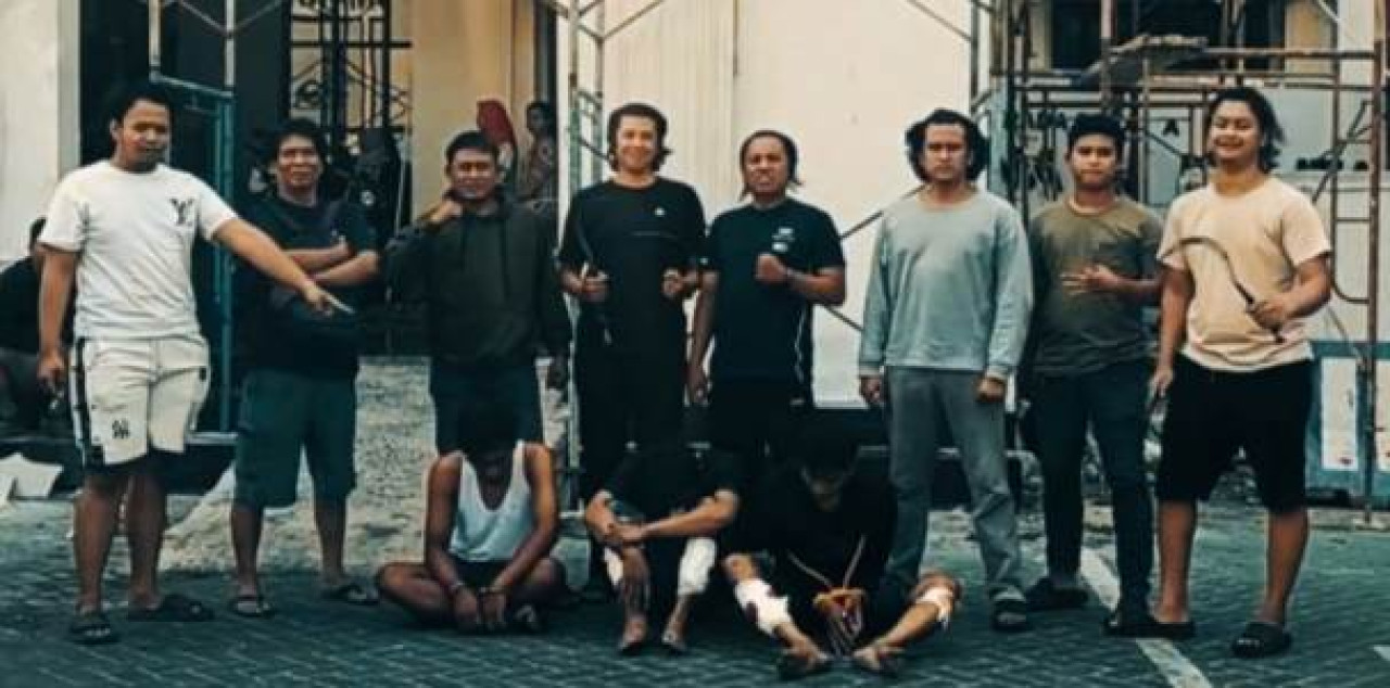 Tiga orang yang diduga terlibat, mulai dari eksekutor hingga penadah, ditangkap di kawasan Tragah, Kabupaten Bangkalan. (Foto: Tim Resmob Satreskrim Polrestabes Surabaya/jatimnow.com)
