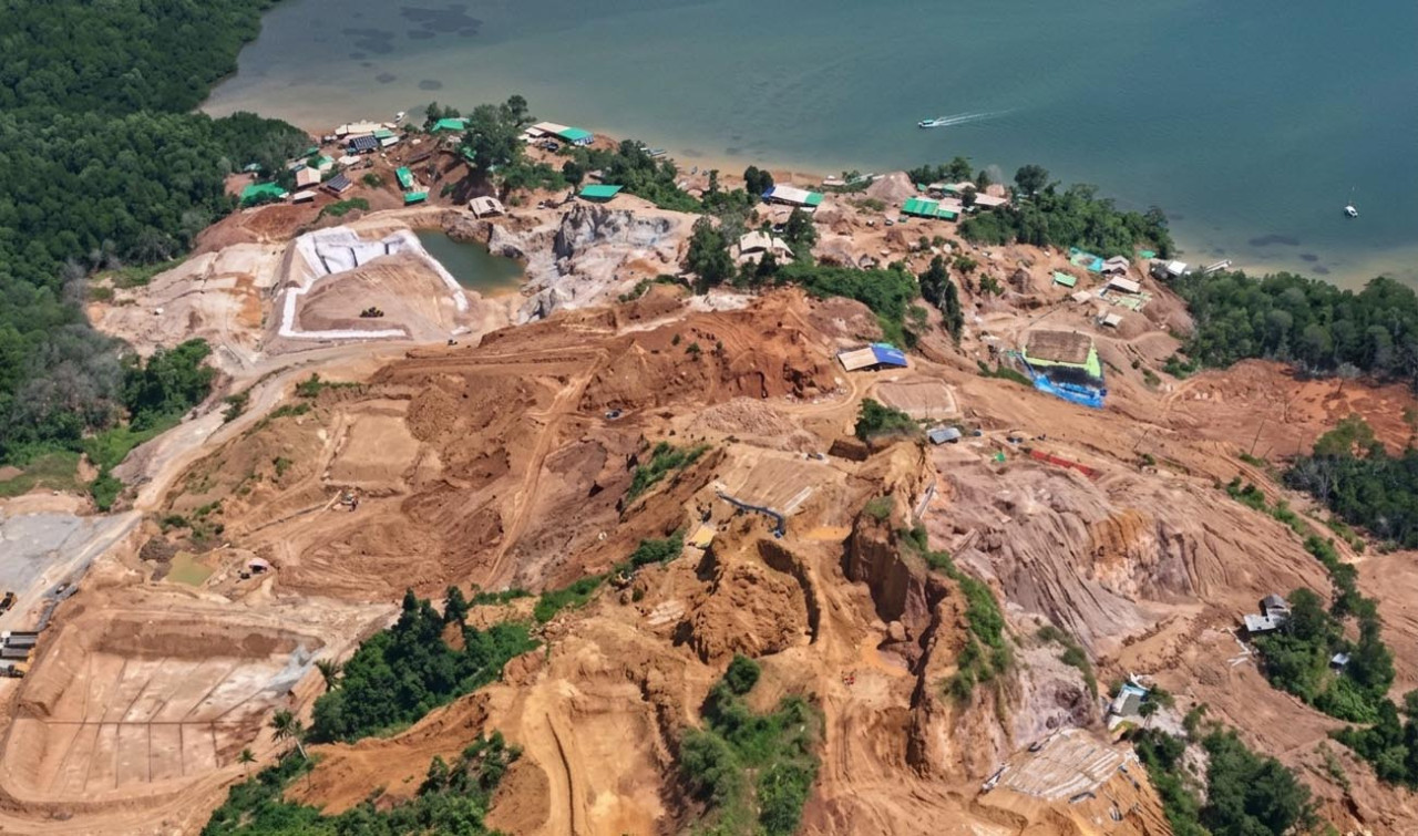 Aktivitas pertambangan emas tanpa izin (PETI) di Kepulauan Sangihe, Sulawesi Utara. (Foto: Perhapi/jatimnow.com)