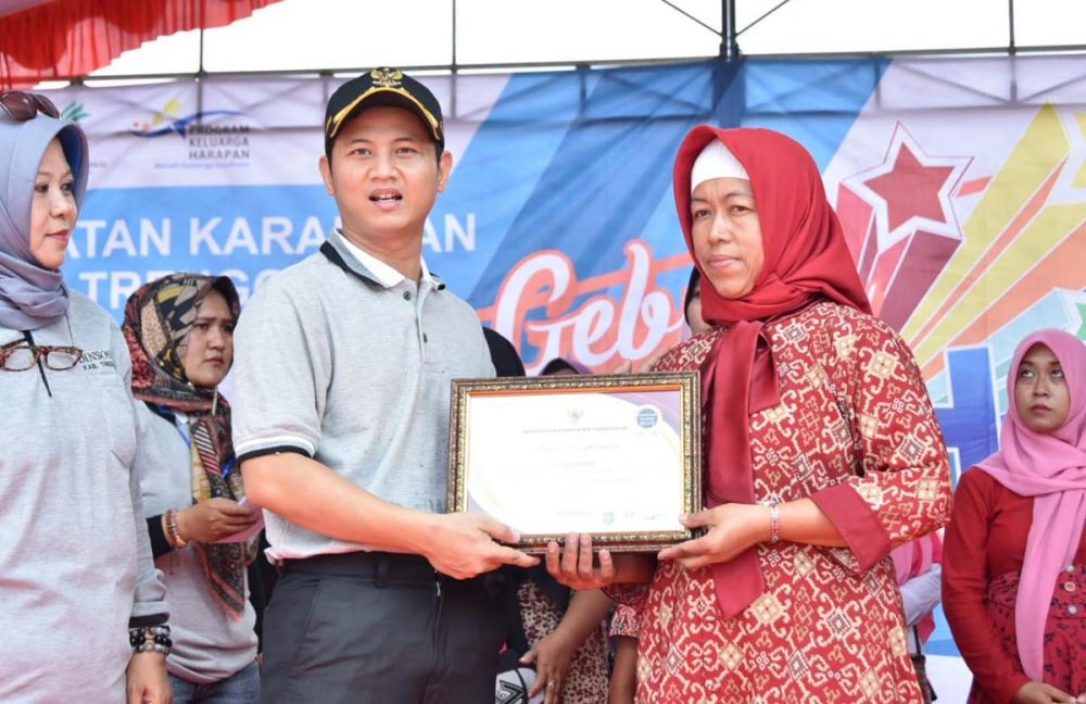 21 keluarga di Kabupaten Trenggalek dinyatakan graduasi mandiri atau keluar dari Program Keluarga Harapan (PKH)