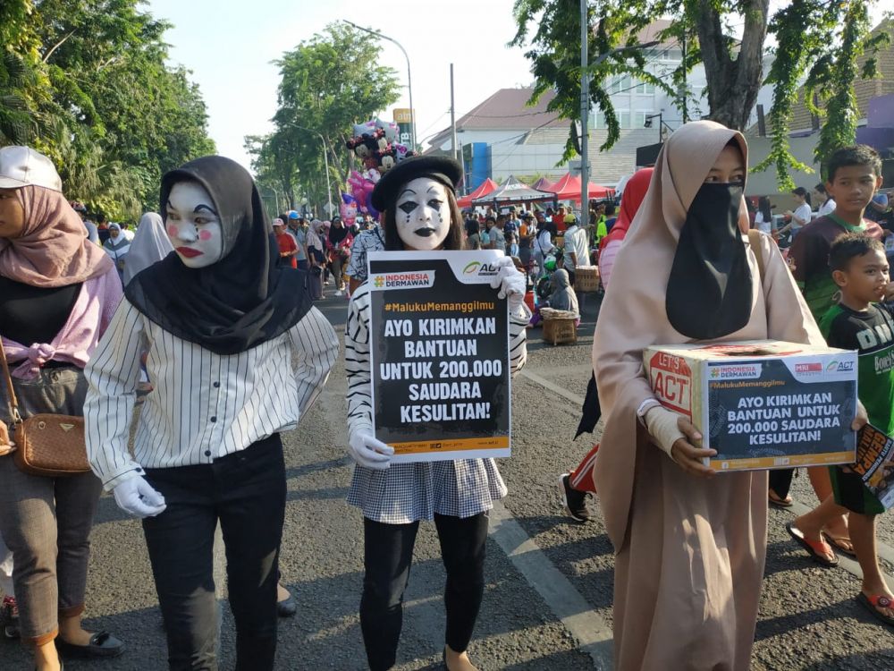 Aksi Cepat Tanggap Jawa Timur melakukan aksi peduli gempa Maluku