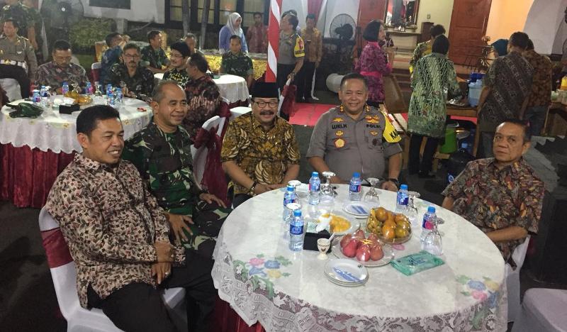 Forkopimda Jatim saat acara Cangkrukan Sinergitas TNI Polri.
