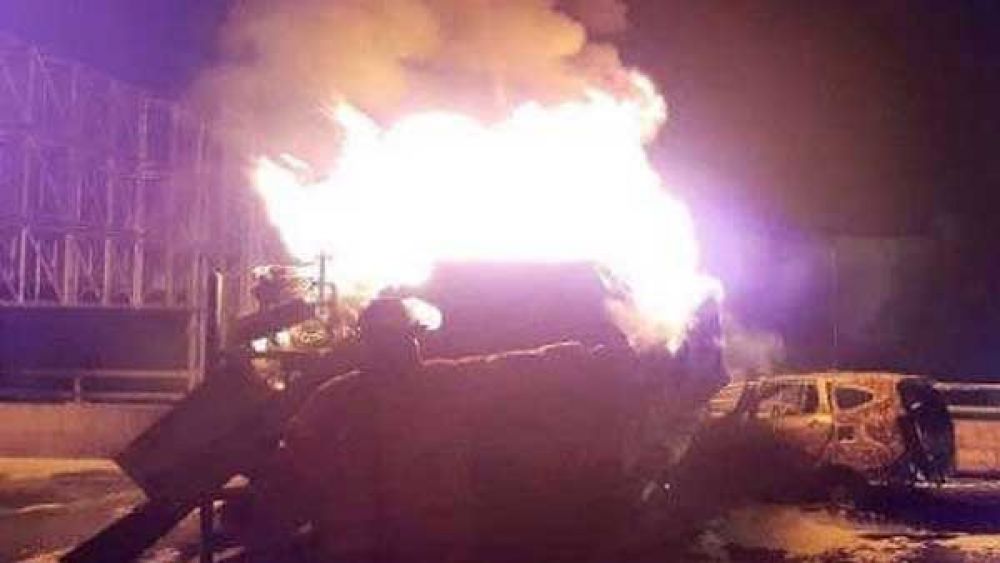 Truk tangki Pertamina terbakar di Jakarta/ foto istimewa