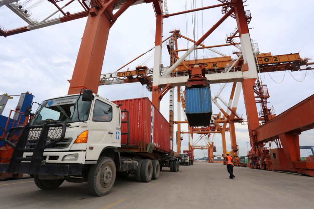 Pelindo III Catat Pertumbuhan Arus Kapal & Petikemas di Tengah Corona