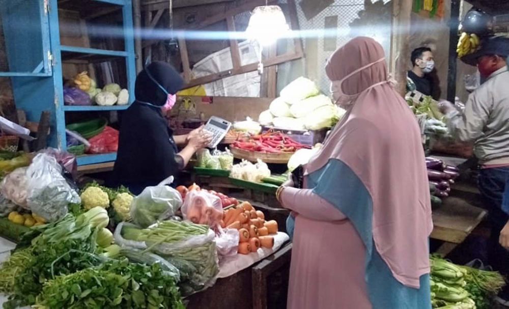 Aktivitas ekonomi masyarakat di Pasar Besar Kota Batu