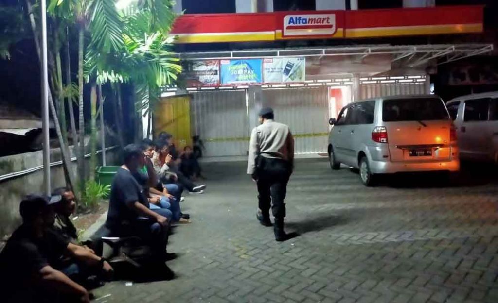Alfamart di Desa Gambiran, Kecamatan Prigen, Kabupaten Pasuruan yang disatroni perampok