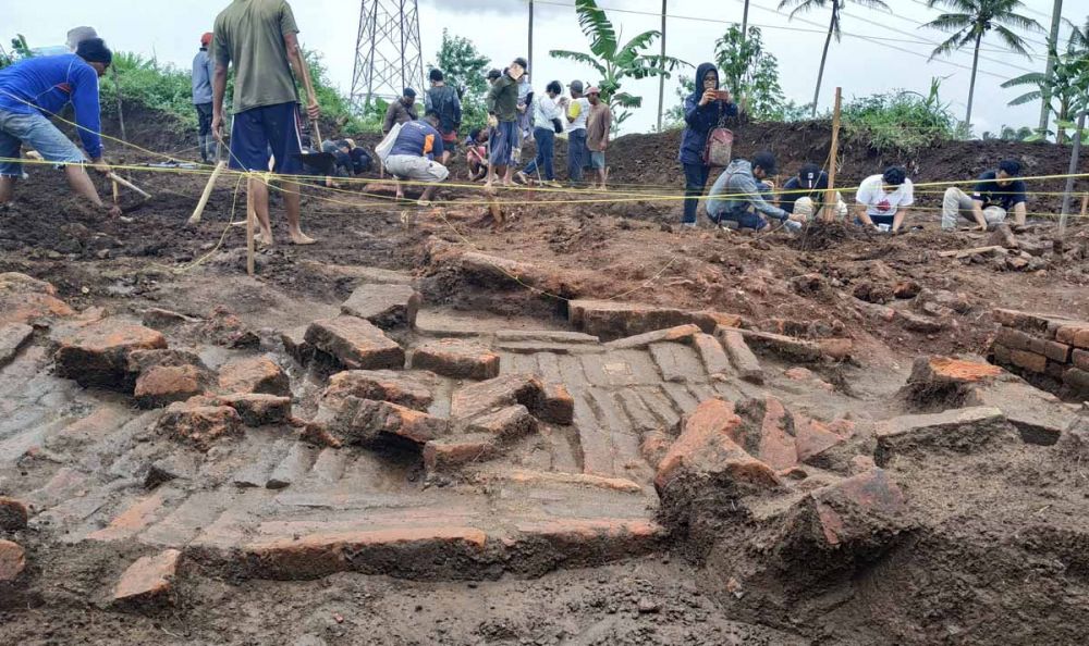 Altar Pra Majapahit yang ditemukan di proyek Tol Malang-Pandaan