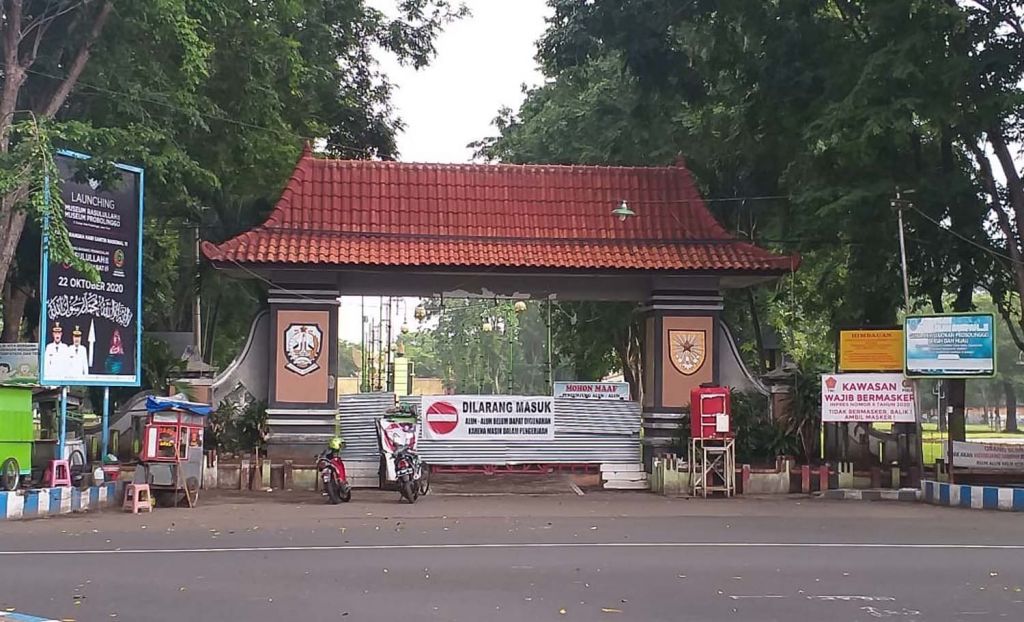 Alun-alun Kota Probolinggo ditutup