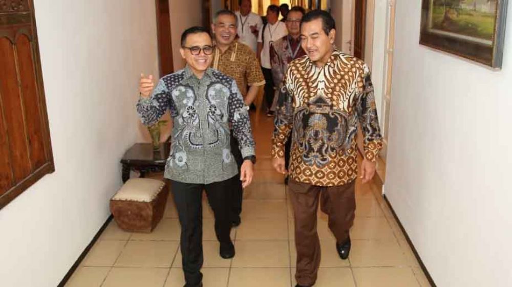 Bupati Anas dan Suprijarto