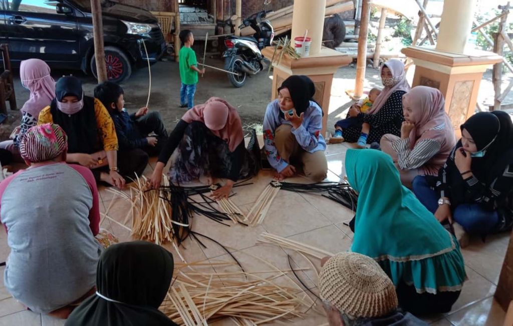 UMKM anyaman bambu di Probolinggo