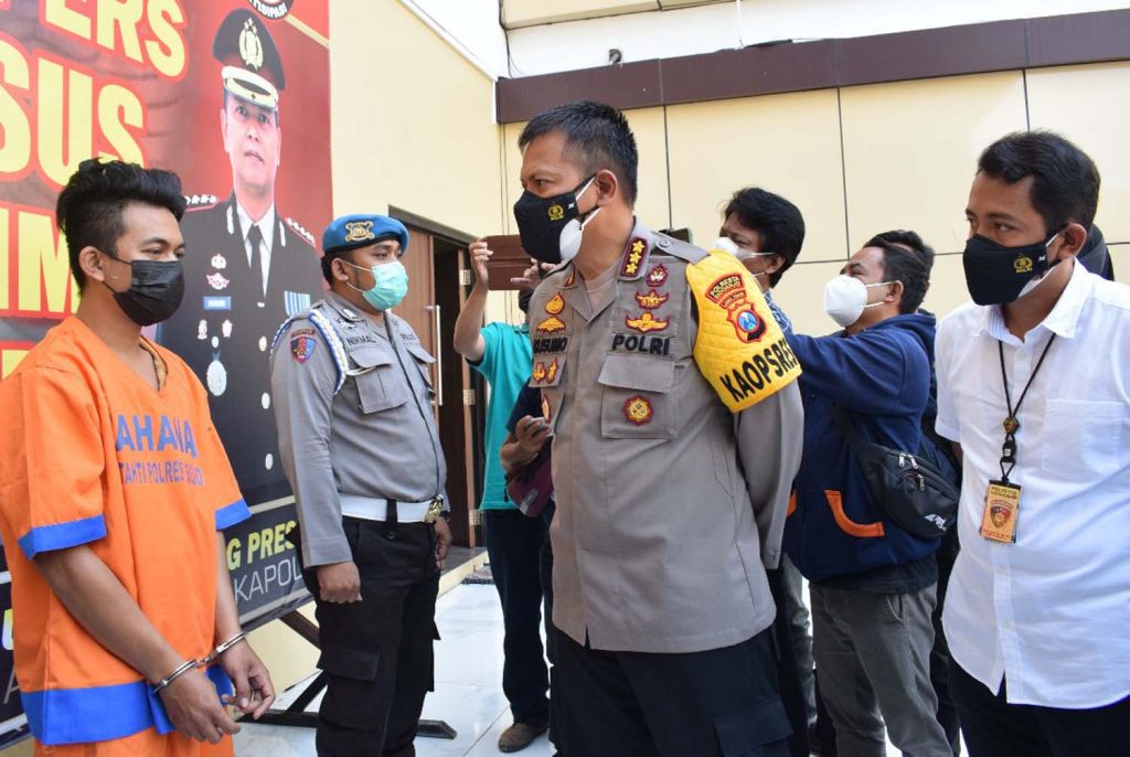 Ayah yang pukuli anak kandungnya diamankan di Mapolresta Sidoarjo