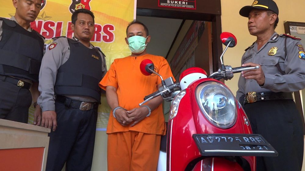 Tersangka diamankan dengan bb motor yang dibawanya kabur