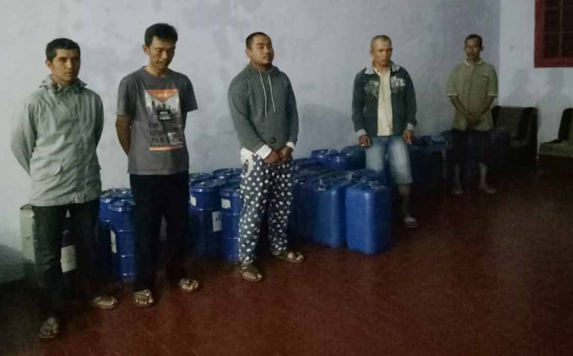 5 Karyawan SPBU di Banyuwangi ini Bersekongkol Jarah BBM Bersubsidi