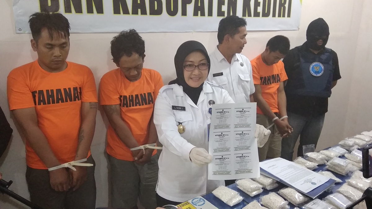 BNN Kabupaten Kediri Tangkap Tiga Orang Sindikat Pengedar Sabu