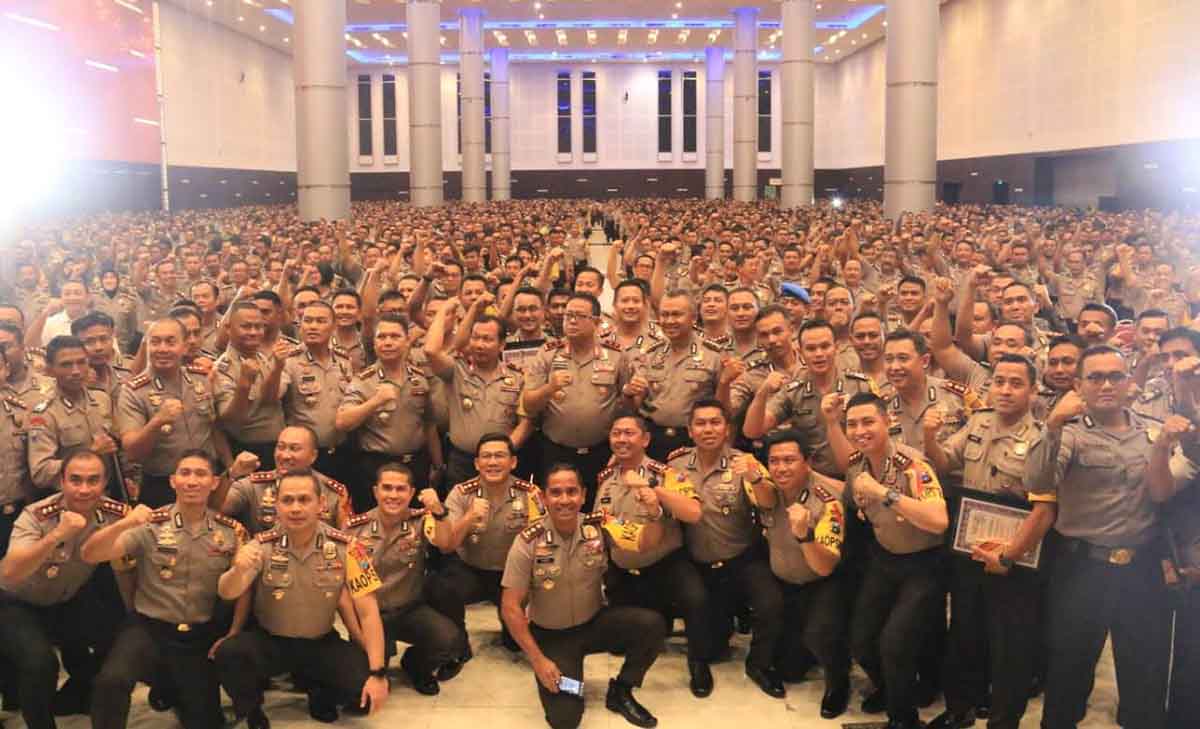 6.100 polisi dikumpulkan di Grand City Surabaya