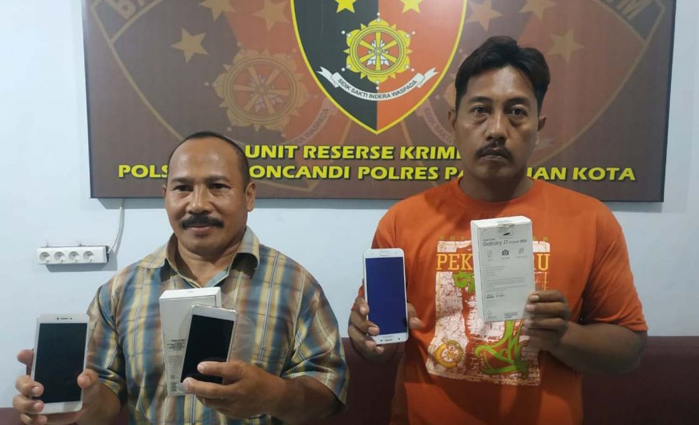 Dua bandit pembobol rumah diamankan di Mapolsek Keboncandi, Polres Pasuruan Kota