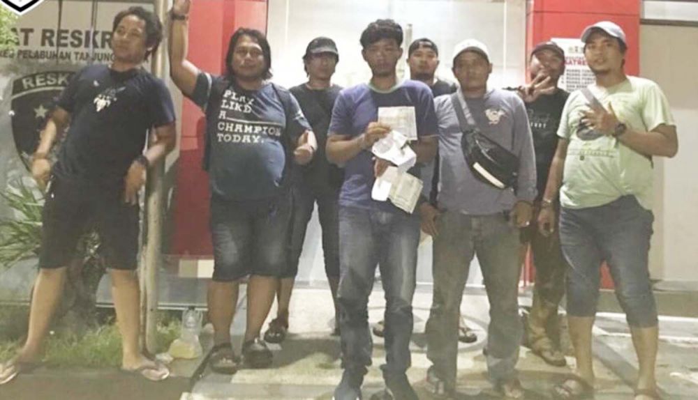 Tim Jatanras Satreskrim Polres Pelabuhan Tanjung Perak Surabaya membekuk bandit yang beraksi lima kali