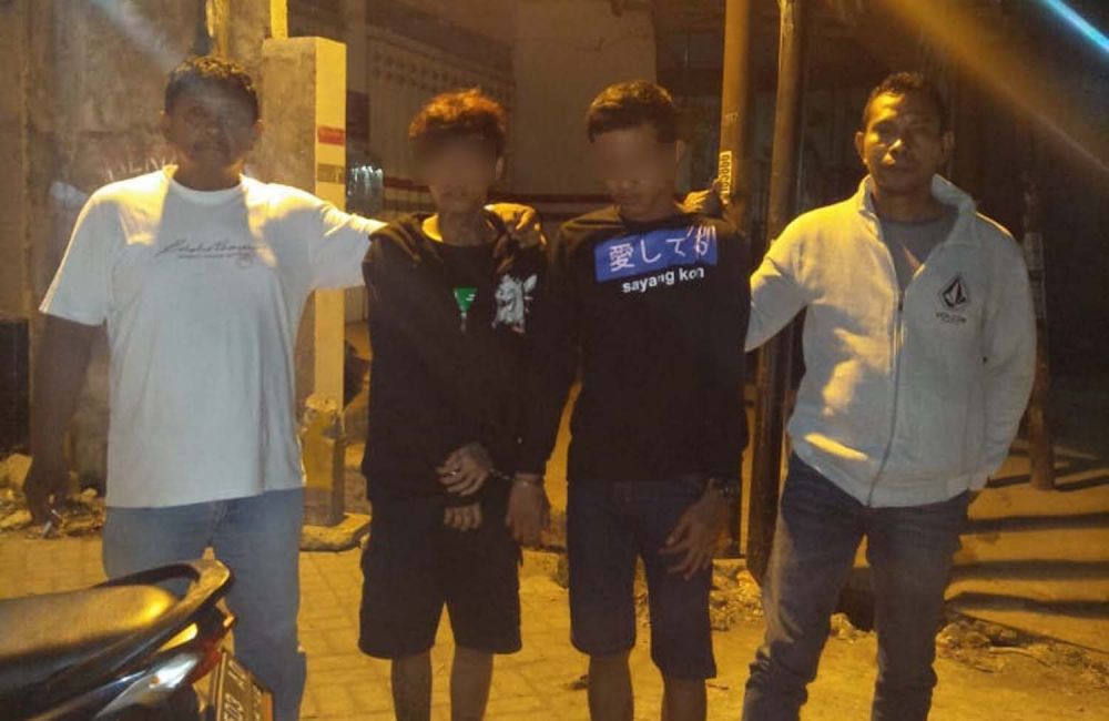 Dua bandit jalanan perampas HP penumpang kereta diamankan anggota Unit Reskrim Polsek Bubutan, Surabaya