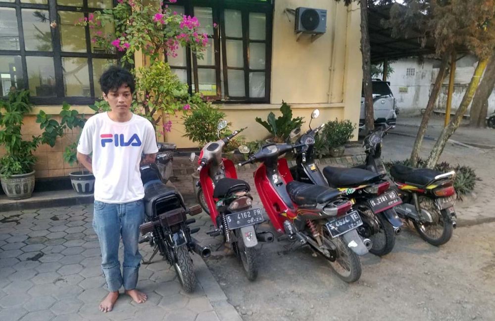 Bandit yang tampung lima motor hasil curian di kos istri diamankan di Mapolsek Gedeg, Polres Mojokerto Kota