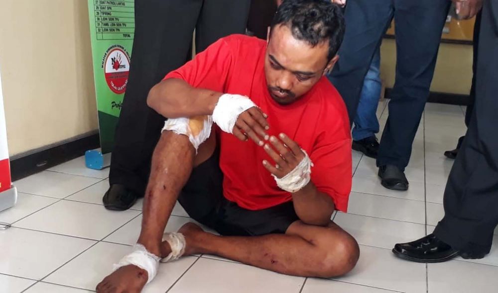 Faisol alias Arifin, bandit penjambret wanita hingga tewas diamankan di Mapolsek Benowo, Surabaya (Foto-foto: Zain Ahmad/jatimnow.com)