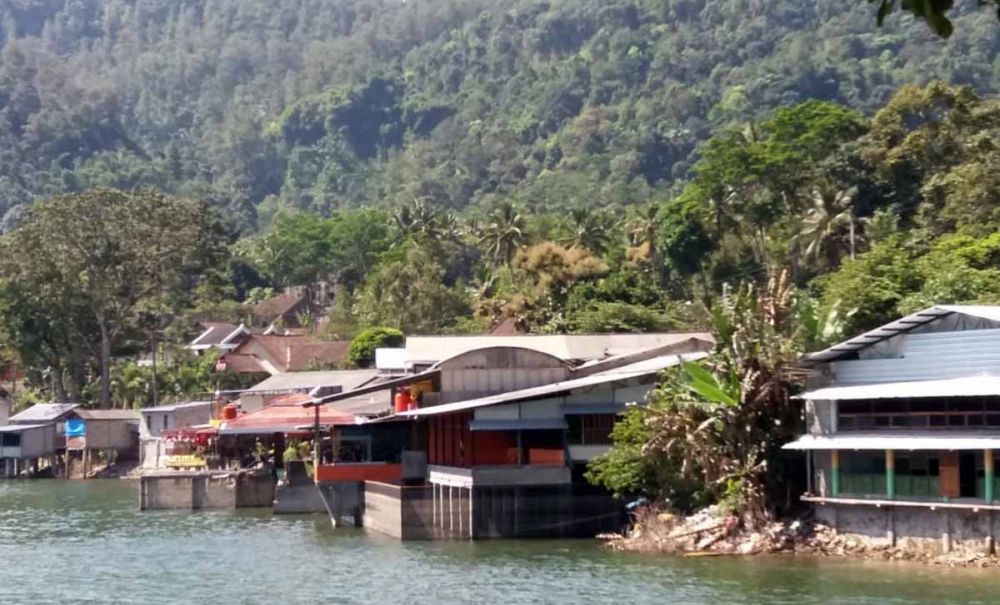 18 Bangunan Liar Telaga Ngebel Ponorogo Hanya Bayar Pajak Rp 50 Ribu