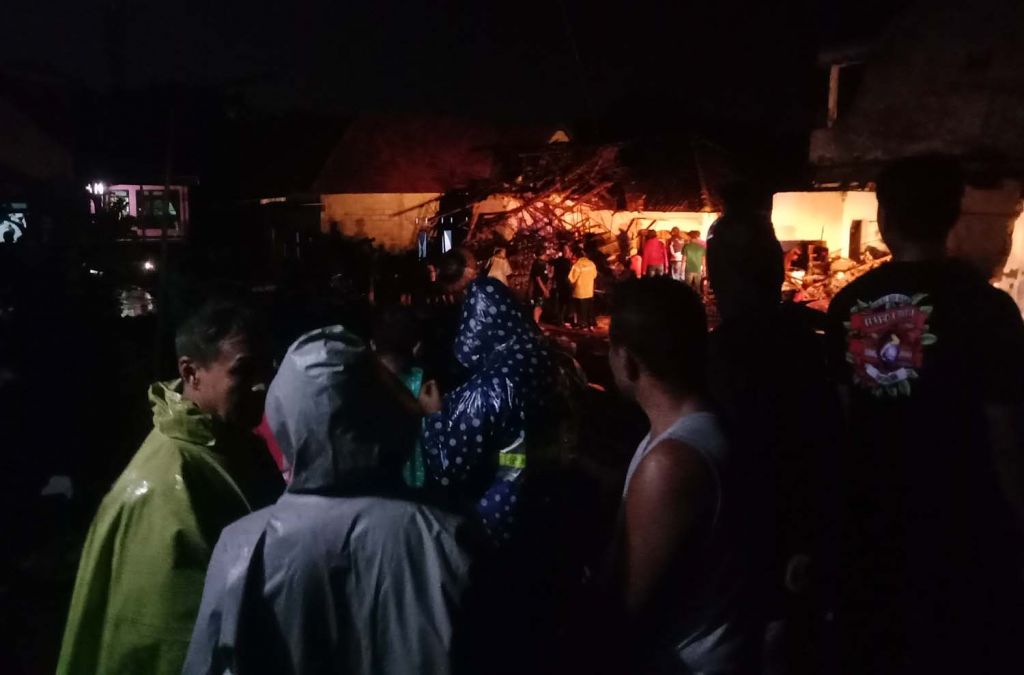 Sungai di Pasuruan Meluap, 60 Keluarga Mengungsi, Lalu Lintas Macet