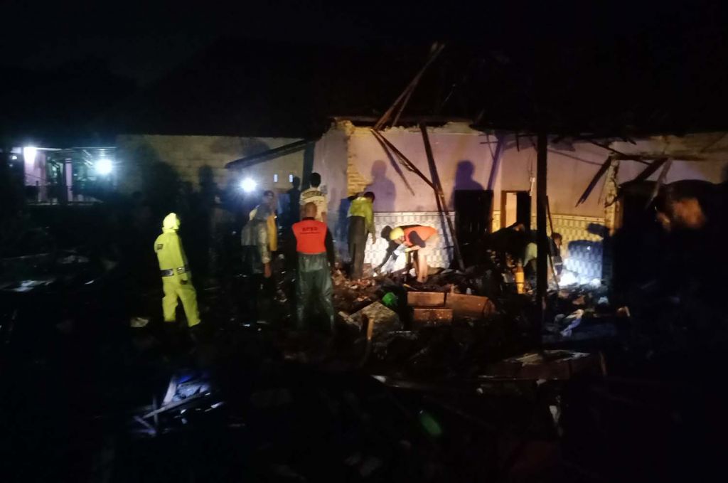 Sungai di Pasuruan Meluap, Seorang Nenek dan Cucunya Dilaporkan Hilang