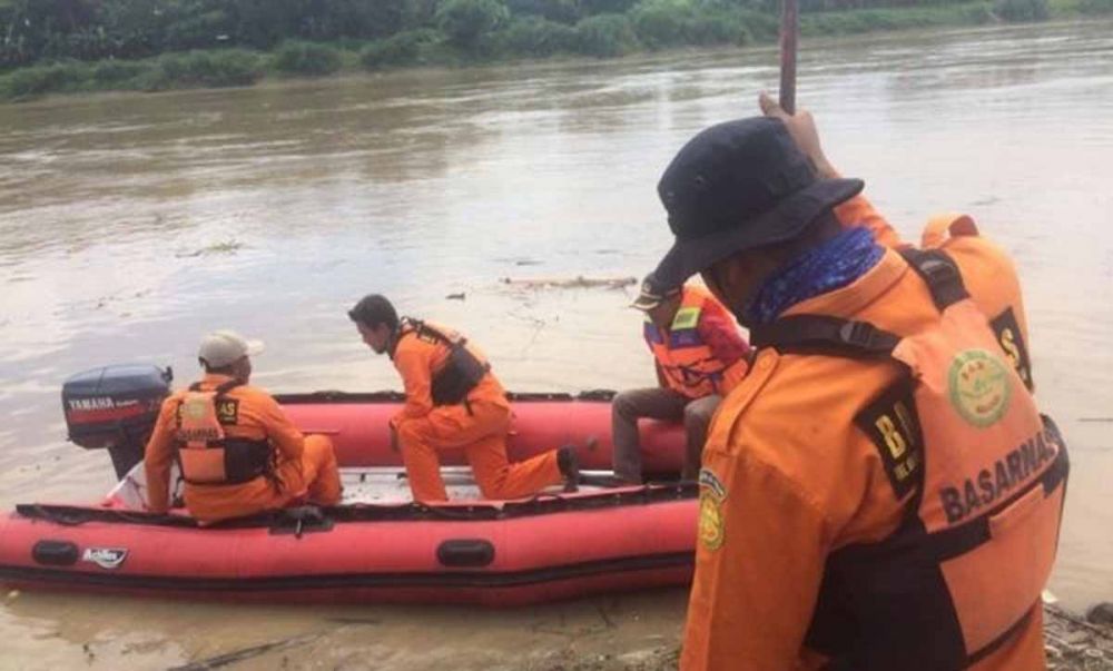 Keberadaan Pria Asal Tuban Loncat ke Bengawan Solo Masih Misterius