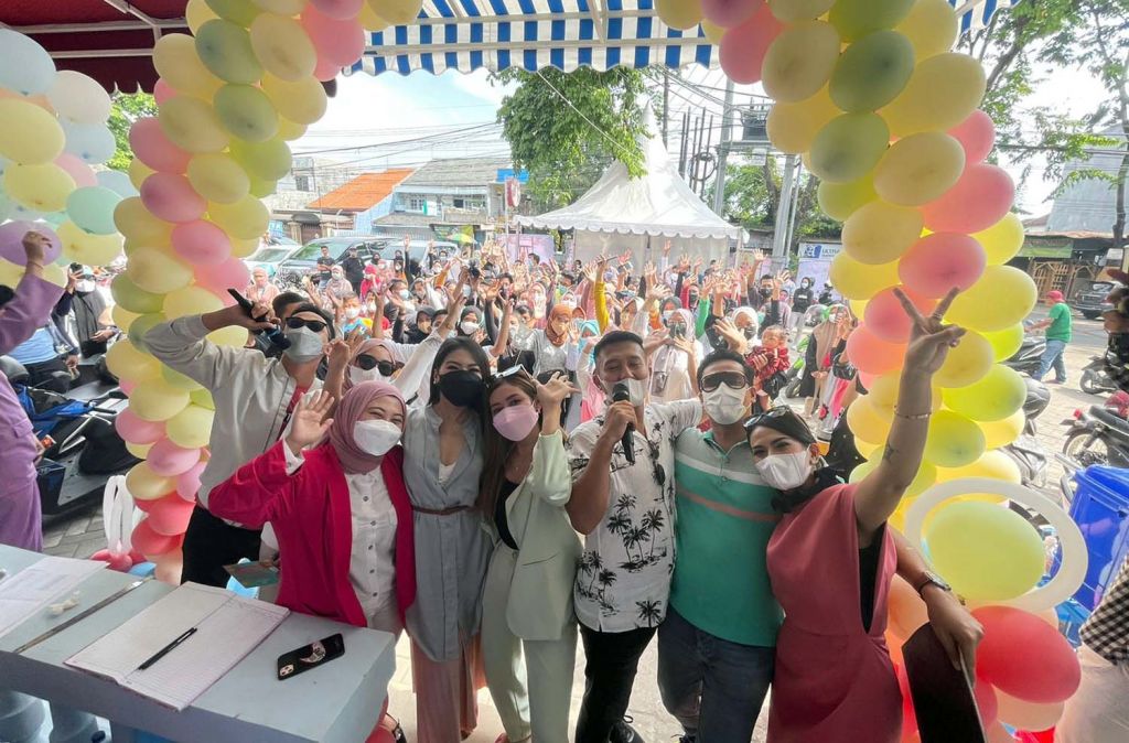 Serap Tenaga Kerja, Tom Liwafa Kembangkan Bisnis Kuliner di Sidoarjo