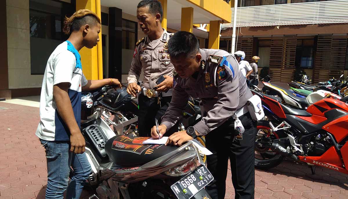 Sejumlah motor berknalpot brong disita Polres Probolinggo Kota