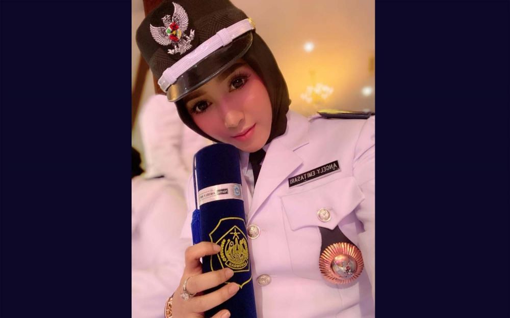 Wawancara Khusus dengan Bu Kades Cantik di Lamongan