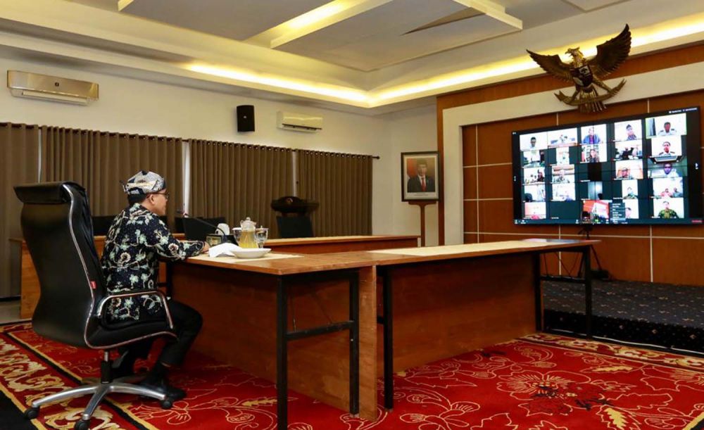 Bupati Anas gelar rapat online bersama stakeholder bidang perhubungan di Banyuwangi